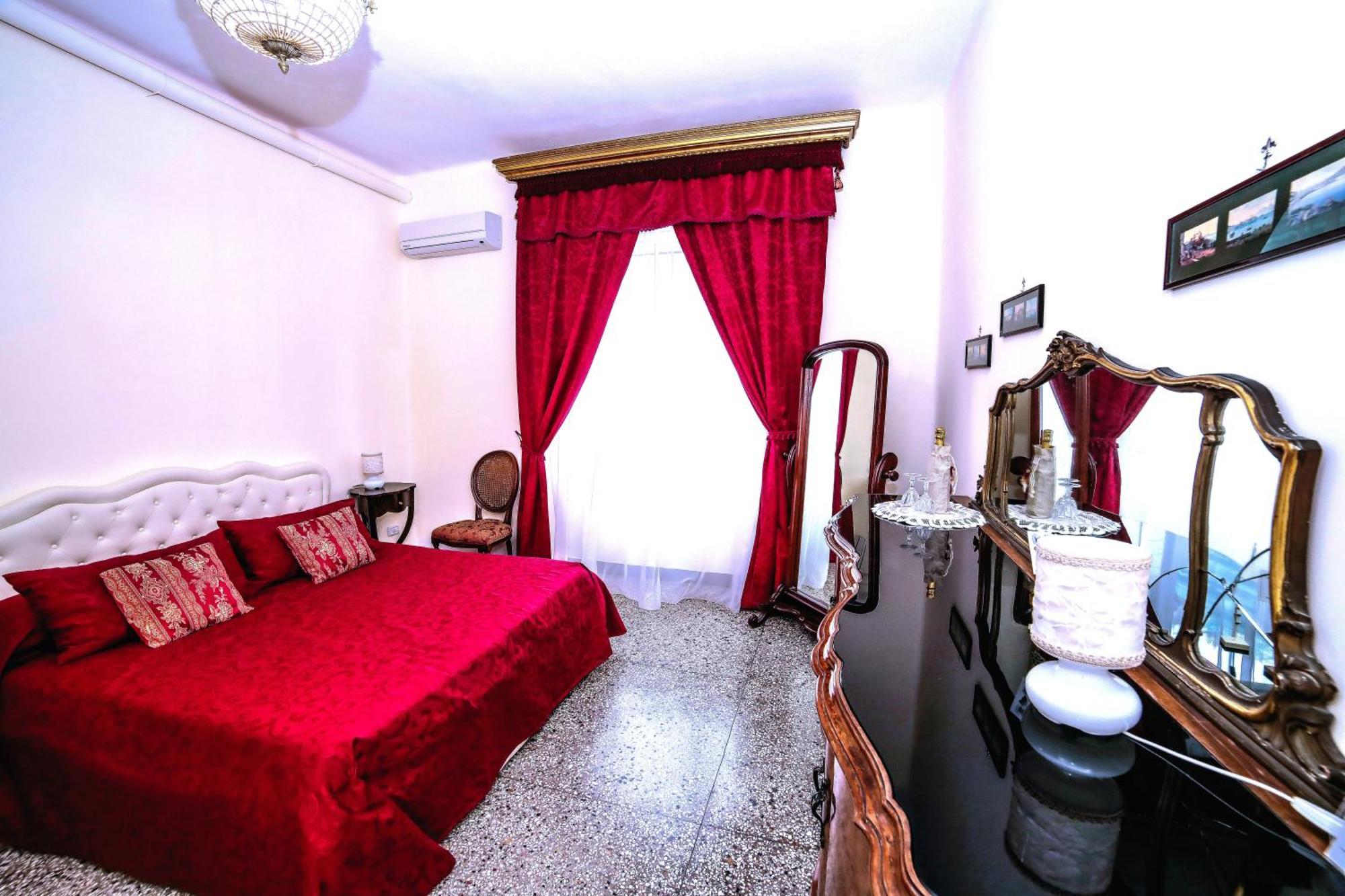 Well Come - Santa Lucia Naples Luaran gambar