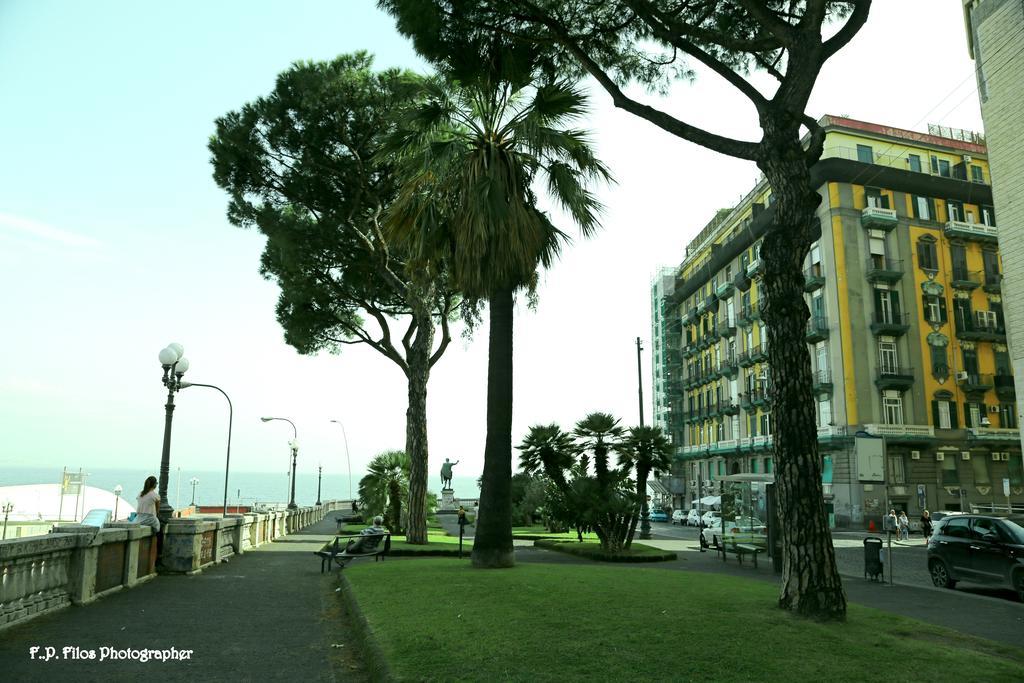 Well Come - Santa Lucia Naples Luaran gambar